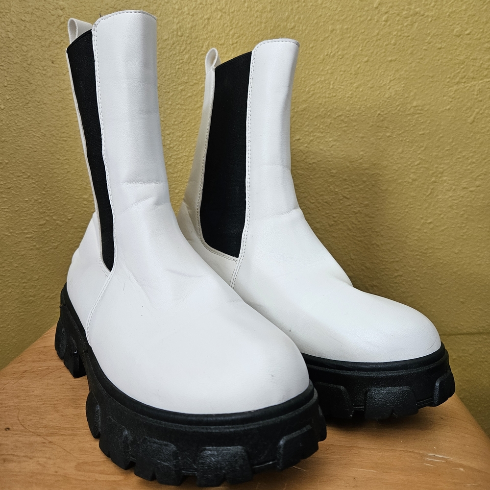 E White and Black Women's Combat Boots